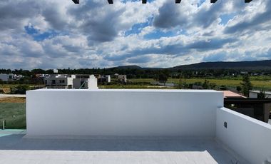 Casa nueva en venta en coto Nogal de Parques Vallarta Zapopan