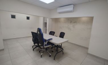 Se vende propiedad con uso de suelo comercial: Oficina con taller