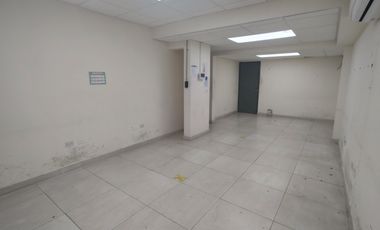Se vende propiedad con uso de suelo comercial: Oficina con taller
