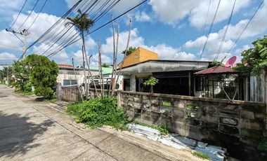 For Sale: Land in Chin Khet – Urgent !!!  Selling land with buildings, area 63 sq.wah, Soi Ngamwongwan 47, Section 6-2-9. Suitable for building a resi