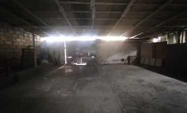 FOR SALE - Lot with Structure in Sta. Cruz, Makati City