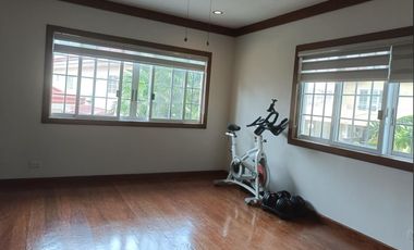 Resale 3 Bedrooms Duplex House in Villa Terrace