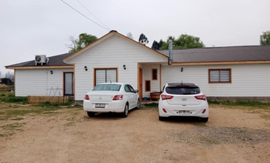 Venta de Casa de 240m2 en Yerbas Buenas