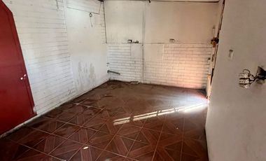 Venacia Leiva / Av Santa Rosa