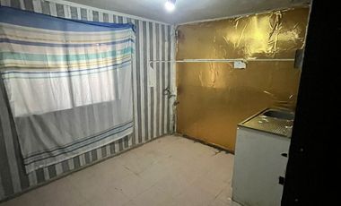 Venacia Leiva / Av Santa Rosa