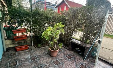 Casa A Pasos De Departamental / Av Vicuña Mackenna