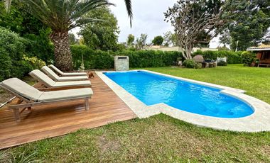 Espaciosa  casa con amplia  área social y piscina 🏡☀️