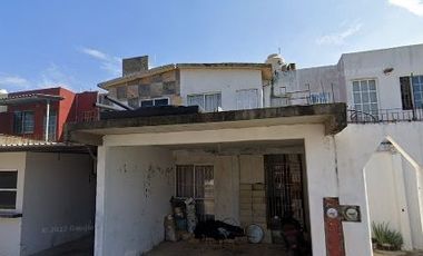 Excelente casa en Remante Bancario ¡¡¡Imagine duplicar su inversión a corto plazo!!!