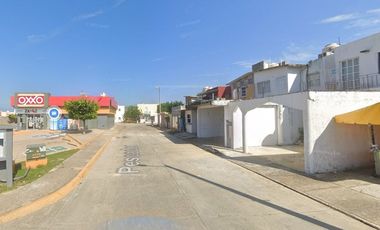 Excelente casa en Remante Bancario ¡¡¡Imagine duplicar su inversión a corto plazo!!!