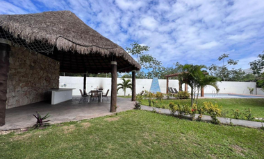 ¡SE VENDE CASA EN RESIDENCIAL EL ENCUENTRO, PLAYA DEL CARMEN! UNA OPORTUNIDAD QUE NO PUEDES DEJAR PASAR
