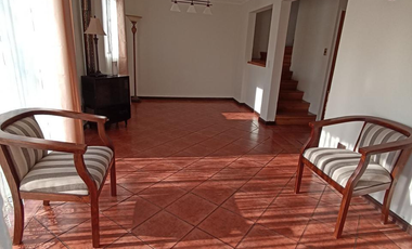 Venta de Casa de 142m2 en un Terreno de 221m2, Peñalolén