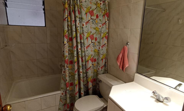 Venta de Casa de 142m2 en un Terreno de 221m2, Peñalolén