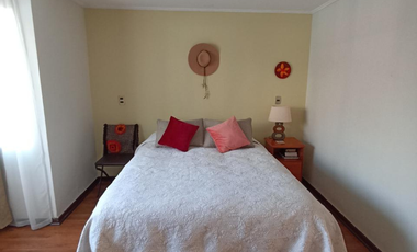 Venta de Casa de 142m2 en un Terreno de 221m2, Peñalolén