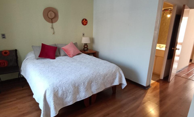 Venta de Casa de 142m2 en un Terreno de 221m2, Peñalolén