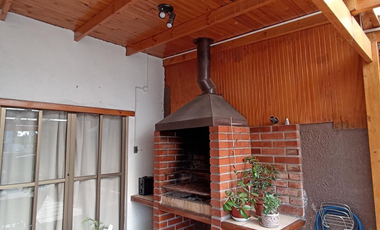 Venta de Casa de 142m2 en un Terreno de 221m2, Peñalolén