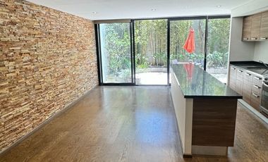 ¡Precio de Oportunidad! Con 200m2, Dos Recamaras con 2.5 Baños.