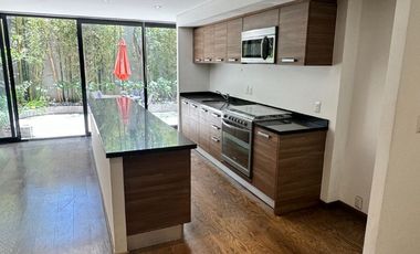 ¡Precio de Oportunidad! Con 200m2, Dos Recamaras con 2.5 Baños.