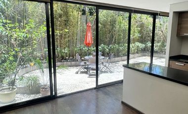 ¡Precio de Oportunidad! Con 200m2, Dos Recamaras con 2.5 Baños.