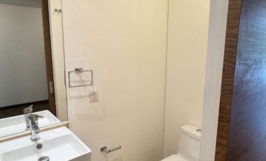 ¡Precio de Oportunidad! Con 200m2, Dos Recamaras con 2.5 Baños.