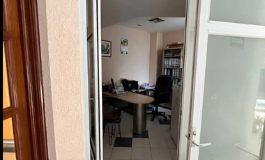 EDIFICIO Y BODEGA EN VENTA EN LA COL. ANZÚRES.