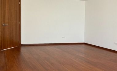 Casa moderna en Venta, Tumbaco, seguridad 24/7 con piscina