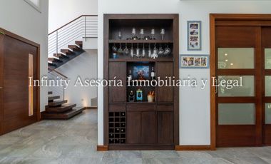 CASA EN VENTA TUMBACO