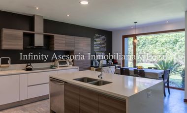 CASA EN VENTA TUMBACO