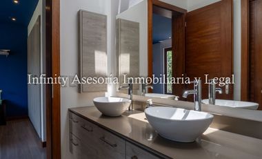 CASA EN VENTA TUMBACO