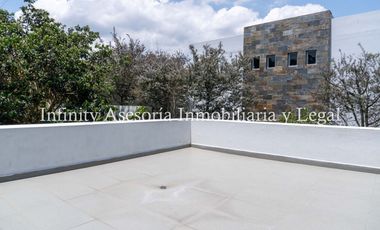 CASA EN VENTA TUMBACO
