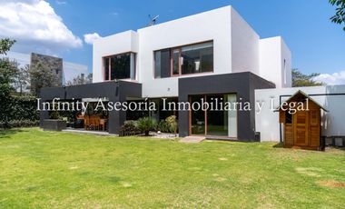 CASA EN VENTA TUMBACO