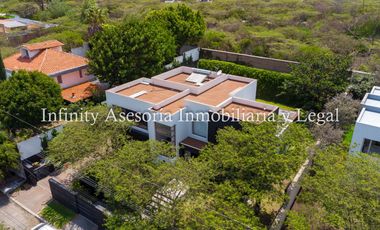 CASA EN VENTA TUMBACO