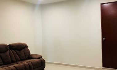 RENTA | CASA MODERNA CON ALBERCA FRACCIONAMIENTO COSTA DE ORO