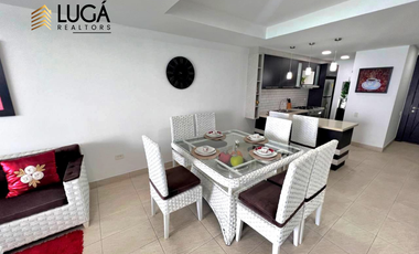 Departamento 2 dormitorios amoblado frente al mar en venta, sector playa Murciélago, Manta Ecuador