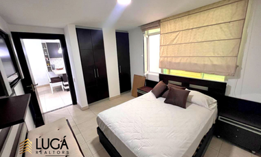 Departamento 2 dormitorios amoblado frente al mar en venta, sector playa Murciélago, Manta Ecuador