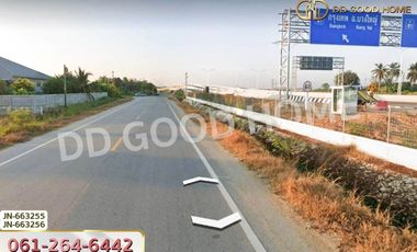 Land in Nakhon Pathom, 185 sq w., near Motorway M81 Bang Yai-Kanchanaburi