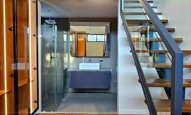For Sale: Luxurious 2-Storey Home in BF Homes, Las Piñas – 5 Bedrooms, Private Pool, and Premium Finishes