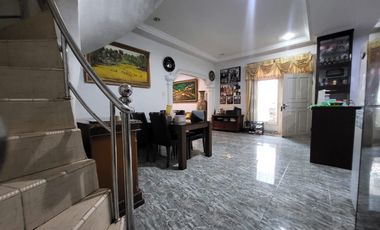 Rumah Hoek Luas 225 Kavling Polri Jelambar Grogol Jakbar