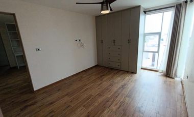 VENTA. El Mirador - Penthouse con terraza, 2 recamaras, estudio