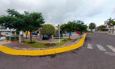 VENTA. El Mirador - Penthouse con terraza, 2 recamaras, estudio