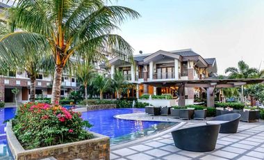 SIENA PARK DMCI Paranaque : 2 Bedroom w/ Parking Condo for Sale - OK for BANK LOAN