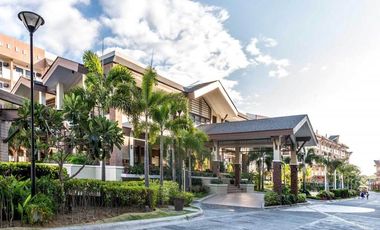 SIENA PARK DMCI Paranaque : 2 Bedroom w/ Parking Condo for Sale - OK for BANK LOAN