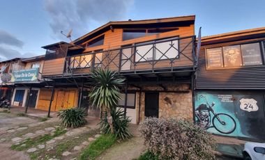 Amplia Casa con Local Comercial Sector Corvi