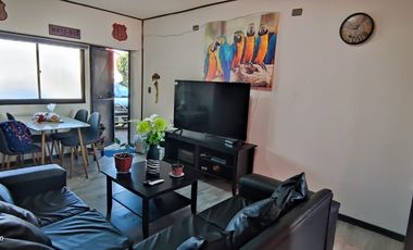 Amplia Casa con Local Comercial Sector Corvi