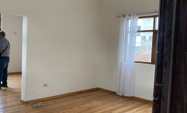 Vendo casa con terreno en el sector del Parque Metropolitano