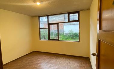 Vendo casa con terreno en el sector del Parque Metropolitano