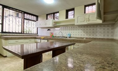 Vendo casa con terreno en el sector del Parque Metropolitano