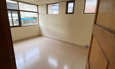 Vendo casa con terreno en el sector del Parque Metropolitano