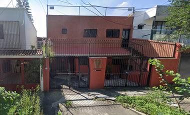 VENTA DE CASA EN ANTONIO VALERIANO, CHAPALITA, ZAPOPAN.