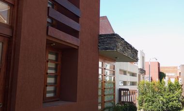 SE RENTA HERMOSA CASA EN CUMBAYA