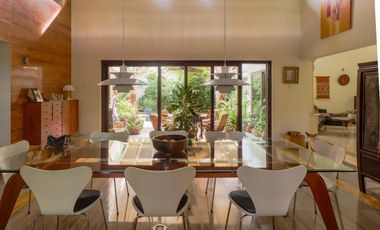Scandinavian 5 Bedrooms House with Pool for Sale in Alabang West, Las Piñas City